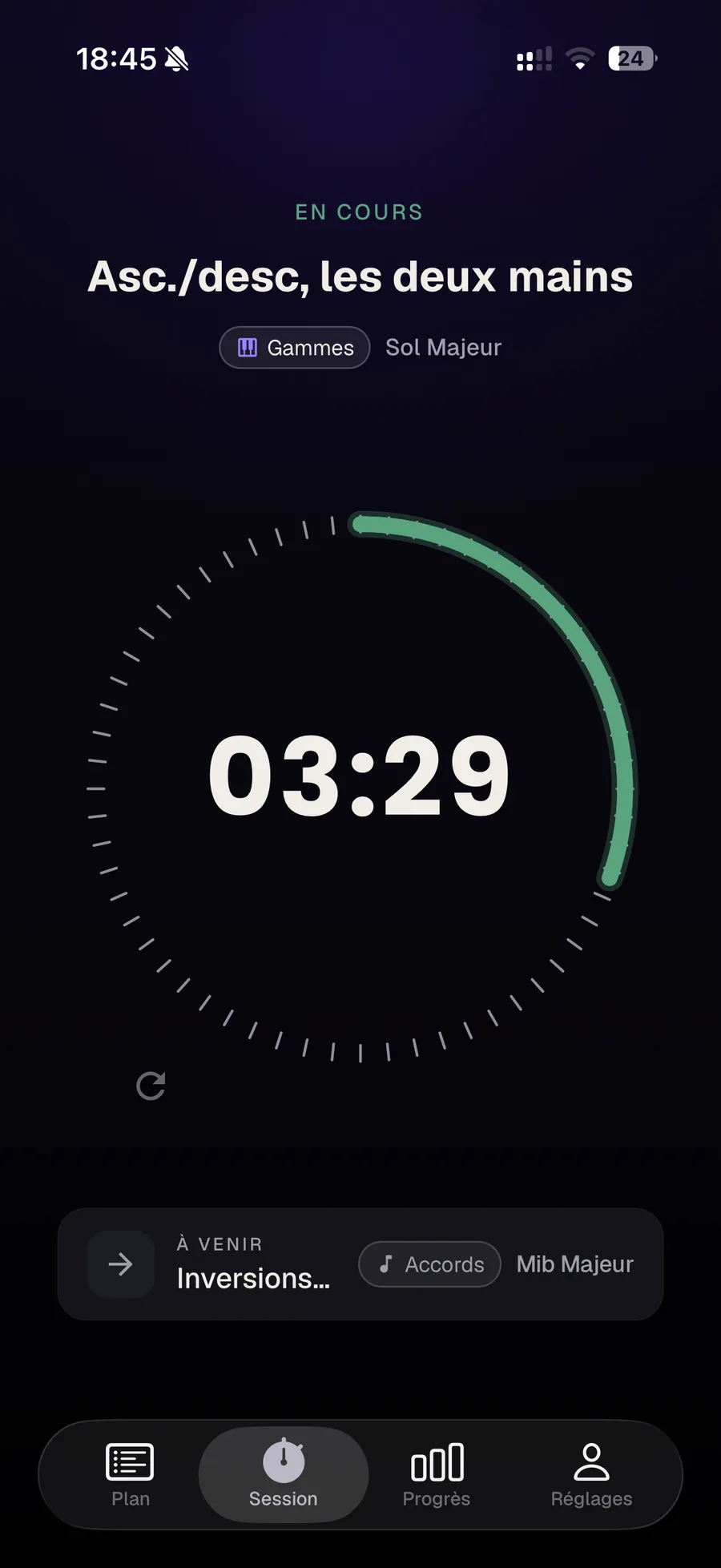 Practice Timer pendant une séance minutée : un cadran circulaire avec un arc vert de travail décompte 3 minutes 29 secondes sur un exercice de gammes ascendantes et descendantes en sol majeur.